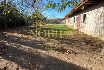 Spațiu comercial, de 2,000 mp, în Est - 12