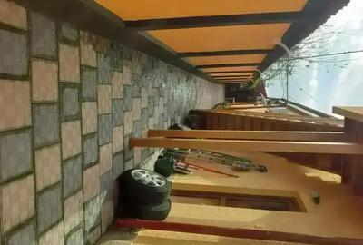 Casă cu 6 camere cu Teren 283 Mp în Școlilor - 13