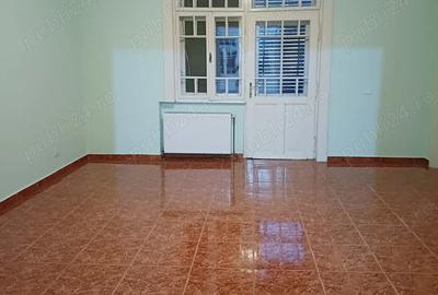 Vila de inchiriat D+P+E+M in zona Prefectura - 2