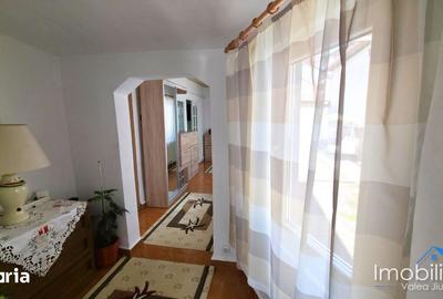 Casă cu 4 camere cu Teren 268 Mp în Central - 9