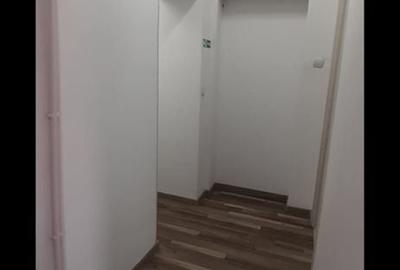 Spațiu comercial, în Petros - 2