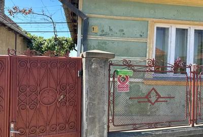 De VANZARE Casa si teren - 1