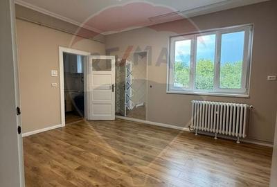 Apartament cu 3 camere la casa de inchiriat - 2