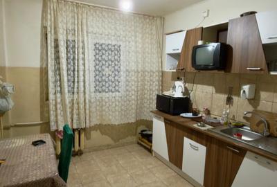 Apartament cu 3 camere decomandat în Gorjului - 2