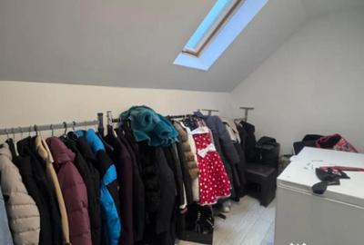 Casă cu 7 camere cu Teren 400 Mp în Central