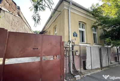 Casă cu 4 camere cu Canalizare în Pache Protopopescu - 1