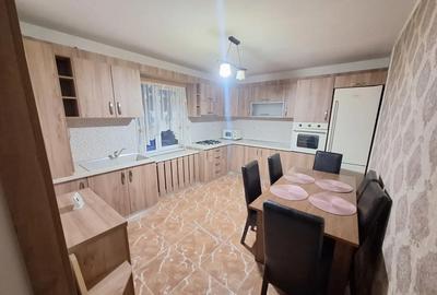 Inchiriez apartament zona Calea Moldovei,350 - 3