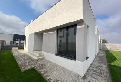 Complex Rezidential / Casa individuala /4 camere 2 bai / teren 407 mp - 2