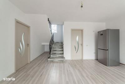 Casă cu 5 camere cu Garaj în Călinești - 10