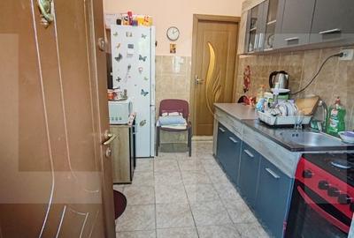 Apartament de vanzare, cu 2 camere, 55 mp, zona Sinaia - 5