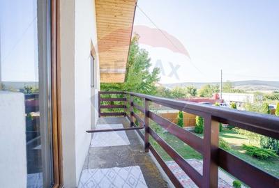 Casa / Vila cu 5 camere de vanzare in zona Central - 12