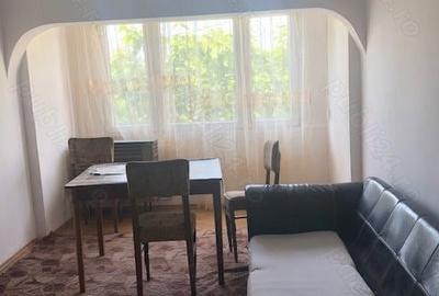 Apartament cu 3 camere semidecomandat în Turceni - 3