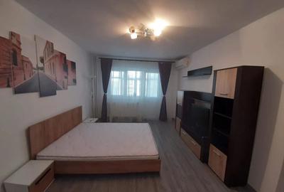 Inchiriez apartament 2 camere decomandat zona piata nicolina - 4