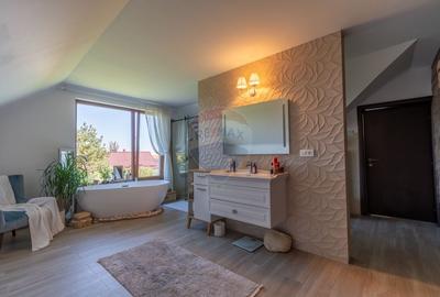 Proprietate exclusivista de vanzare: 2 case | 9 camere | 2000 mp teren - 14