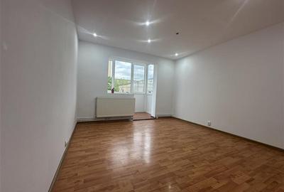 Etaj 2 bloc izolat cu centrala proprie - 8