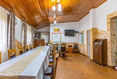 Spațiu comercial, de 719 mp, în Scrind-Frăsinet - 12