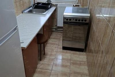 Inchiriez apt.1cam .bloc de 4 etaje ,etaj intermediar 1 - 2