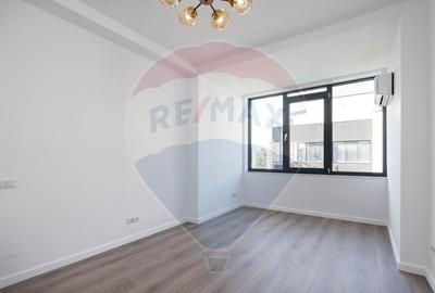 Casă cu 5 camere cu Teren 150 Mp în Central - 8