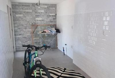 Casă cu Teren 1800 Mp în Vlădeni - 1