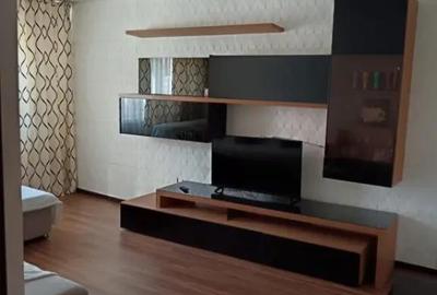Apartament cu 3 camere decomandat în Sărari - 3