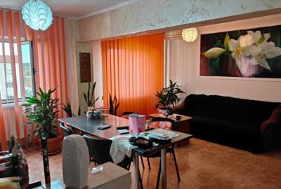 Apartament 3 camere decomandat, 65 mp, zona Bals - 1