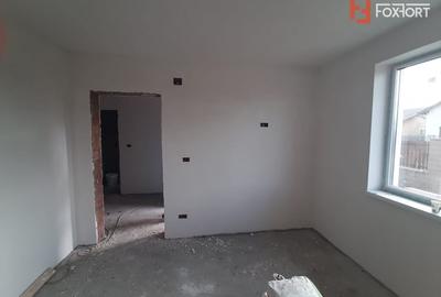 Duplex cu 4 camere cu Canalizare în Moșnița Nouă - 5