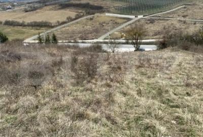 Teren de 1525 mp, în Central - 15