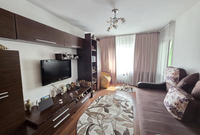 Apartament cu 2 camere decomandat, mobilat în Mircea cel Bătrân
