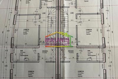 Casă cu 3 camere cu Teren 250 Mp în Central - 2