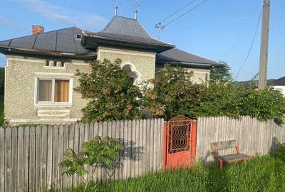 Vand casa locuibila la strada principala - 1