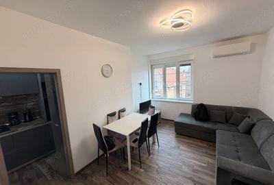 Apartament cu 3 camere decomandat în Central - 2