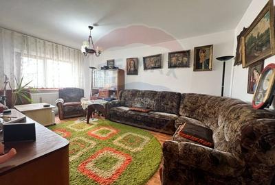 Apartament cu 3 camere decomandat în Central - 2