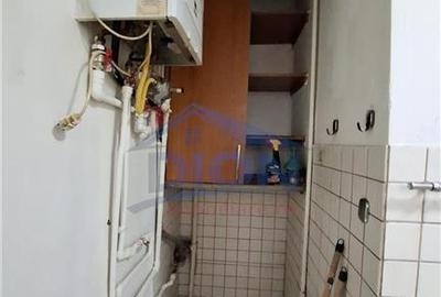 Apartament cu 3 camere decomandat în Calea Călărașilor - 17