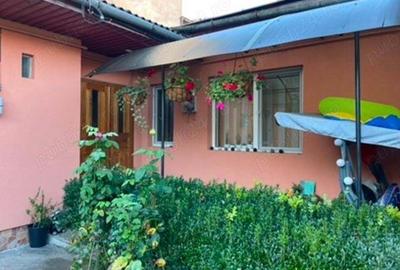Vand casa in Gherla, zona centrala, curte comuna Vand casa in Gherla, zona centrala, curte comuna - 1