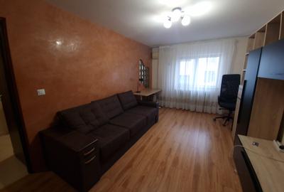 Apartament cu 2 camere decomandat, mobilat în Podul de Fier