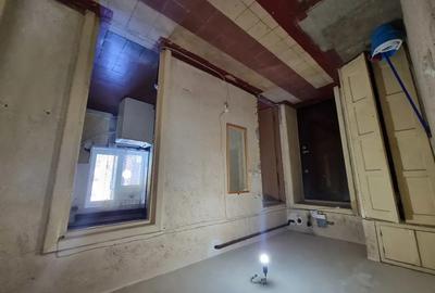 A 19 apartament energiei 59900 etajul 1 , 3 camere - 12