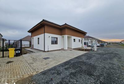 Casă cu 4 camere cu Teren 250 Mp în Bucovăț - 12