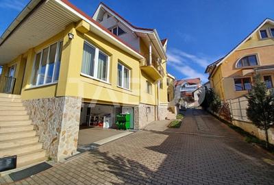 Casa individuala de inchiriat garaj pivnita curte generoasa Strand II - 1