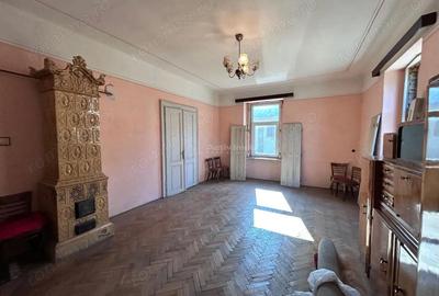 Apartament cu 3 camere semidecomandat în Central - 15