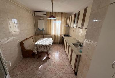 Apartament cu 4 camere decomandat în Craiovița Nouă - 1