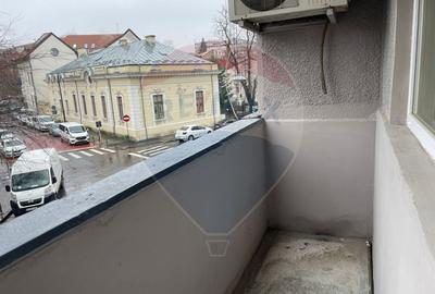 Studio de 35 mp etaj 1 - Str. Nicolae Iorga - centrala proprie - 5