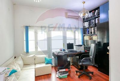 Casa de vanzare in zona Magheru - 10