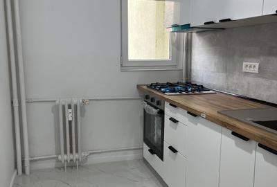 Apartament cu 3 camere semidecomandat în Central