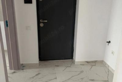 Apartament cu 3 camere decomandat în Titan - 2
