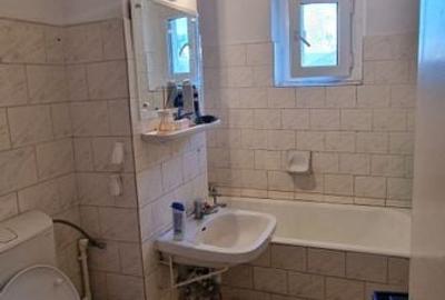 Doua camere decomandate, etajul 1. - 13