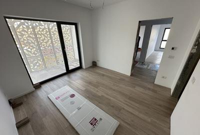 PROIECT DEOSEBIT - 24