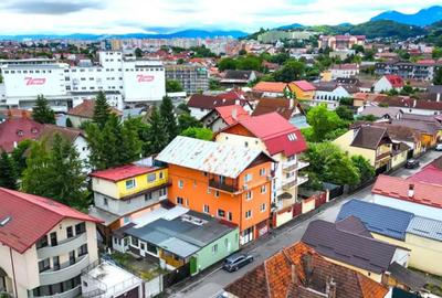 Spațiu comercial, de 81 mp, în Central - 10