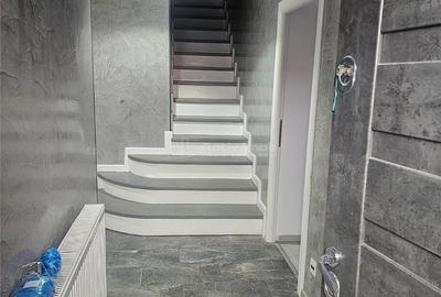 Casă cu 5 camere cu Teren 400 Mp în Răzvad - 3