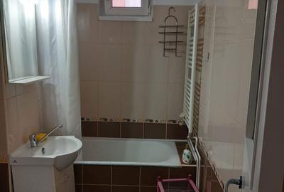 Apartament cu 3 camere decomandat în Central - 3