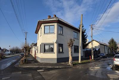 Spațiu comercial, de 75 mp, în Central - 4